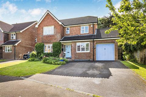4 bedroom detached house for sale, Princess Drive, Seaford