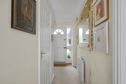 154 Princess Drive, Seaford, BN25 2TS