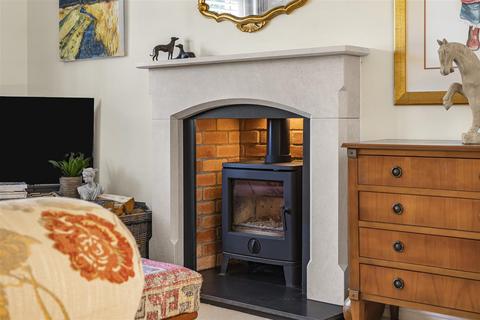 154 Princess Drive, Seaford, BN25 2TS