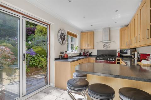 154 Princess Drive, Seaford, BN25 2TS