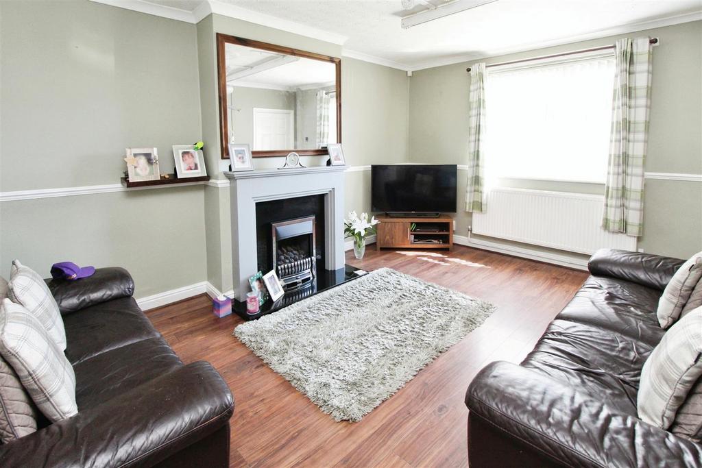 Edge End Road, Bradford BD6 5 bed terraced house for sale £185,000