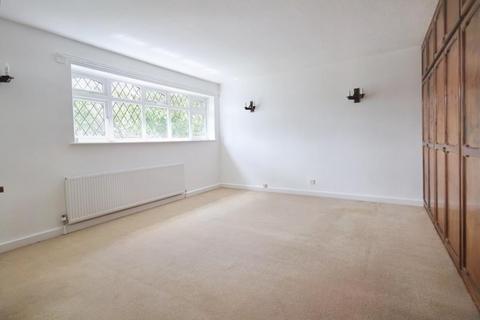 3 bedroom detached house to rent, Penn Road, Penn, Wolverhampton