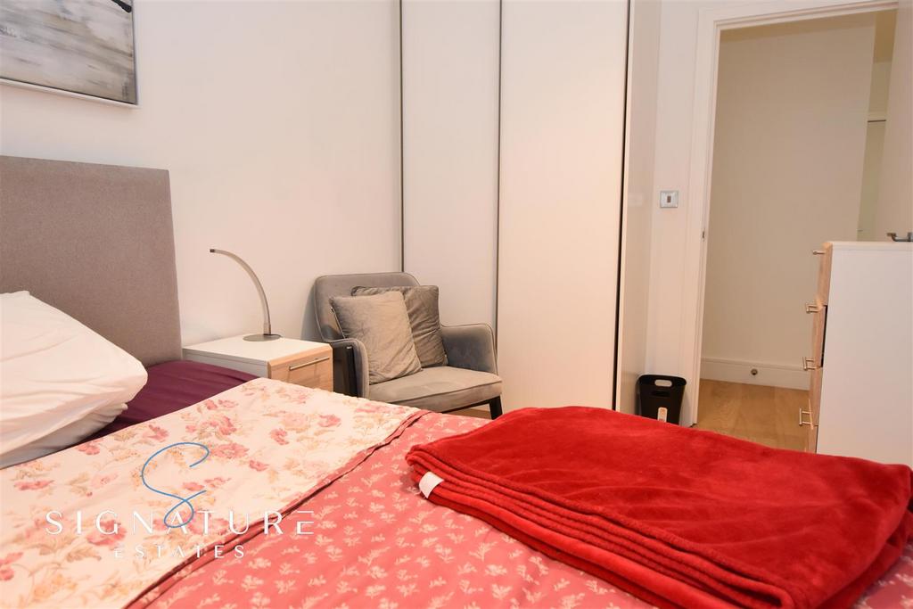 Bedroom One 1 (2).jpg