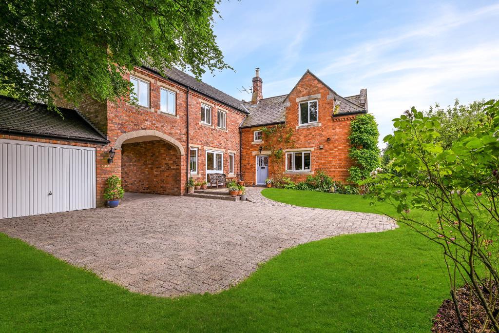 Old Vicarage Gardens, Skellingthorpe... 4 bed detached house for sale