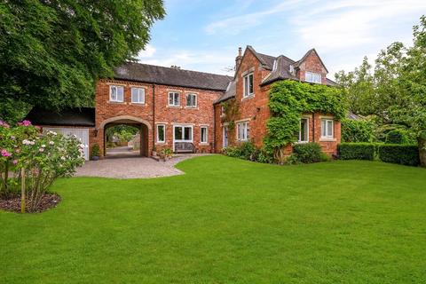 4 bedroom detached house for sale, Old Vicarage Gardens, Skellingthorpe, Lincoln