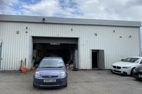 Industrial unit to rent, Unit 15, Reeds Business Park, Balby, Doncaster