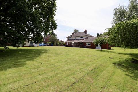 5 bedroom detached house for sale, Selby Road, Holme-On-Spalding-Moor, York