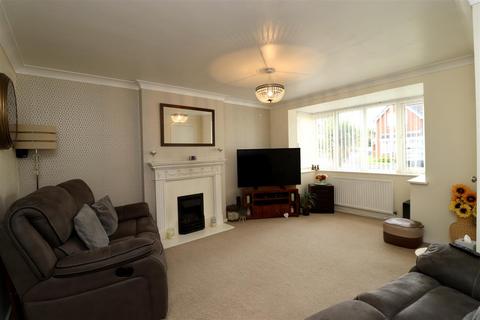 4 bedroom detached house for sale, Walkington Drive, Market Weighton