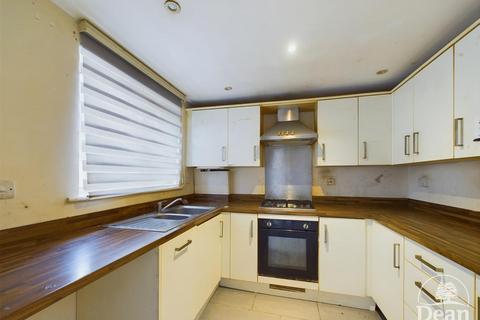 3 bedroom end of terrace house for sale, Bakery Mews, Lydney GL15