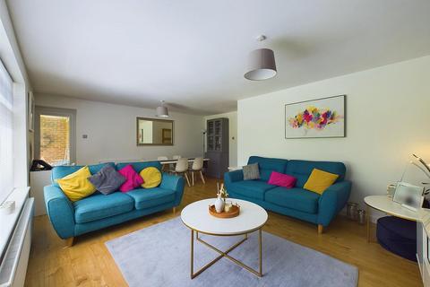 2 bedroom flat for sale, Beech Avenue, South Croydon CR2
