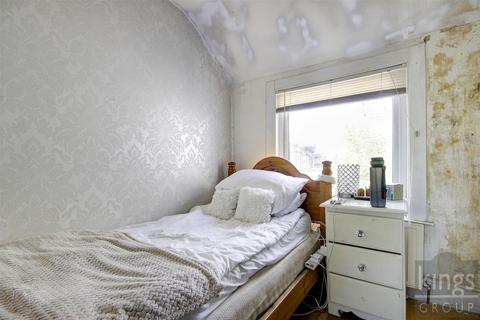 182 Green Street, Enfield, EN3 7LA