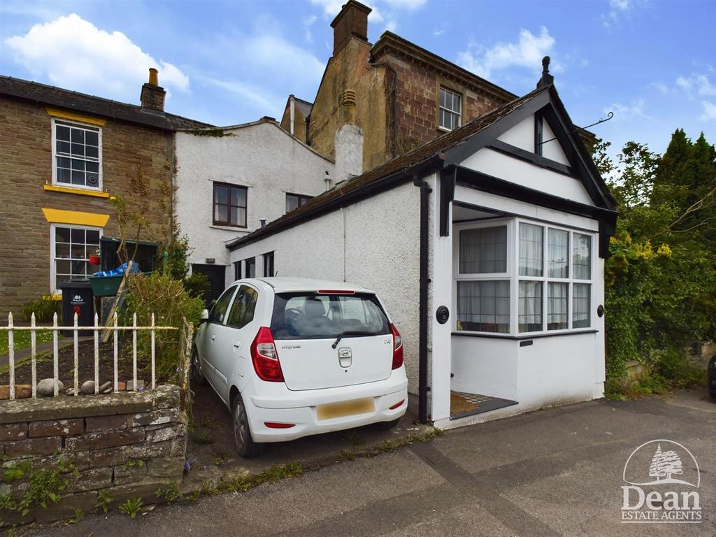 Church Square, Blakeney GL15 2 bed terraced house for sale £195,000