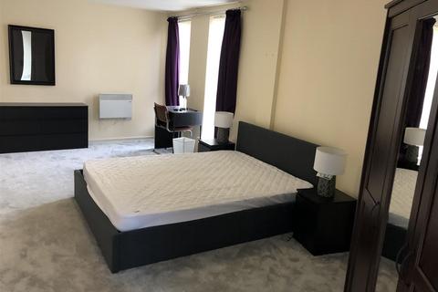 3 bedroom apartment to rent, Ahlux Court, Millwright Street, Leeds, West Yorkshire