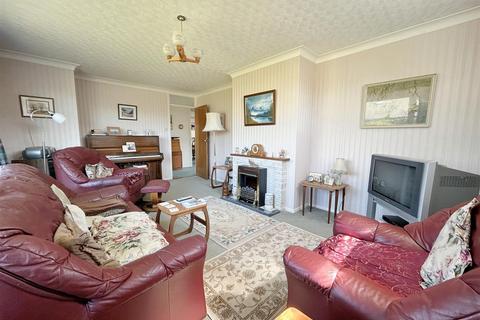 3 bedroom detached bungalow for sale, Carnon Downs