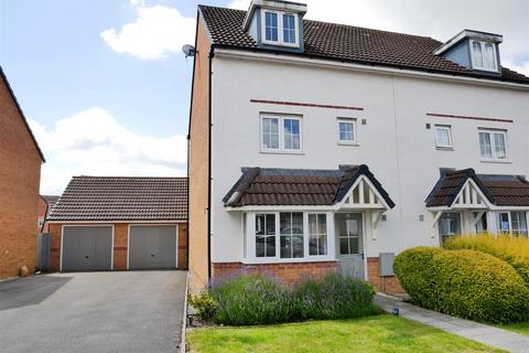 4 bedroom semi-detached house for sale, Hurricane Drive, Calne