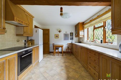 4 bedroom detached house for sale, Penybontfawr, Oswestry