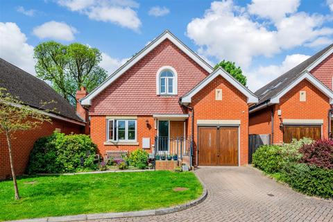 4 bedroom detached house for sale, Bankside, Epsom Downs