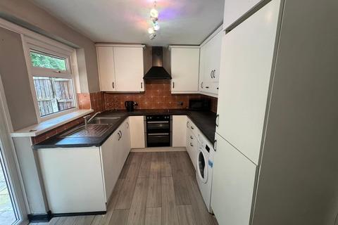 3 bedroom house to rent, Melanie Drive, Stockport SK5