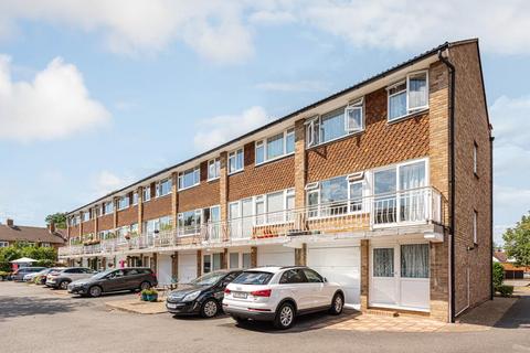 3 bedroom end of terrace house for sale, Dorking Road, Epsom