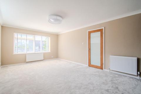 2 bedroom flat for sale, Theobalds Road, Leigh-On-Sea SS9