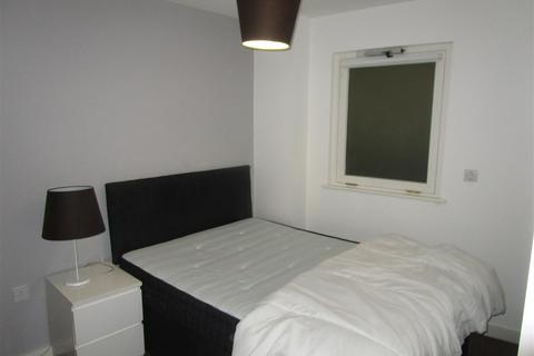 2 bedroom apartment to rent, Skyline, St Peters Street, Leeds