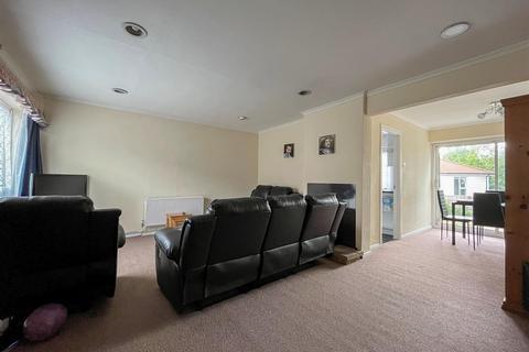 3 bedroom terraced house for sale, Claybury, Bushey