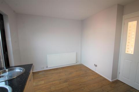 2 bedroom terraced house to rent, Princeton Mews, Colchester, CO4