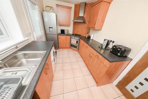 3 bedroom flat for sale, Laurel Crescent, Kirkcaldy