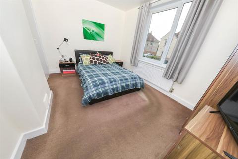 3 bedroom flat for sale, Laurel Crescent, Kirkcaldy