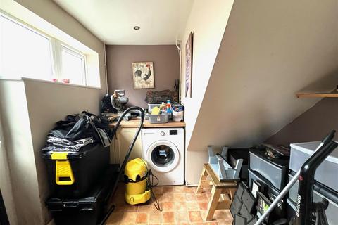 7 Birchtree Lane, Rugeley, WS15 1NQ