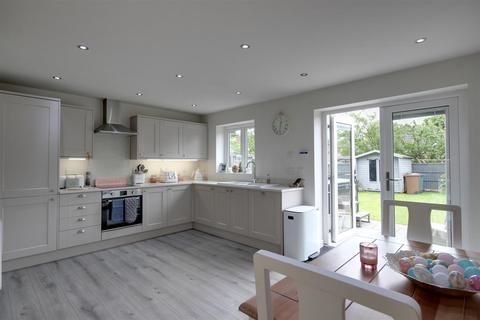 74 Corby Park, North Ferriby, HU14 3AY