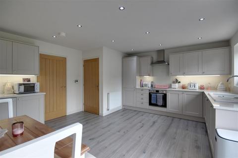74 Corby Park, North Ferriby, HU14 3AY
