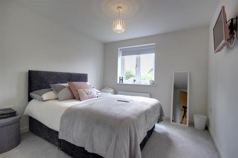 74 Corby Park, North Ferriby, HU14 3AY
