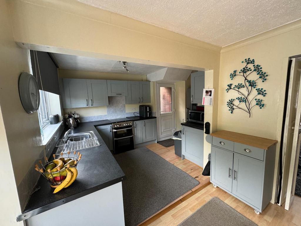 Dining kitchen