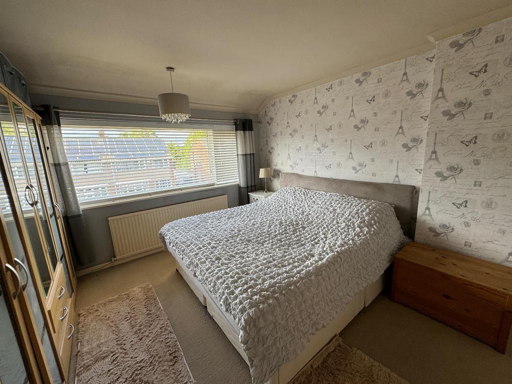 Bedroom ( front)
