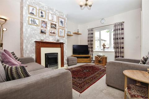 2 bedroom terraced house for sale, North Road, Hull