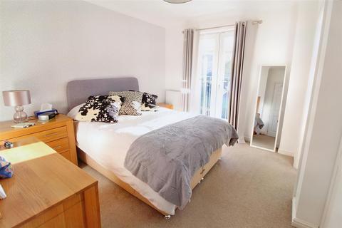 4 bedroom townhouse for sale, Hanby Close, Fenay Bridge, Huddersfield, HD8 0FZ