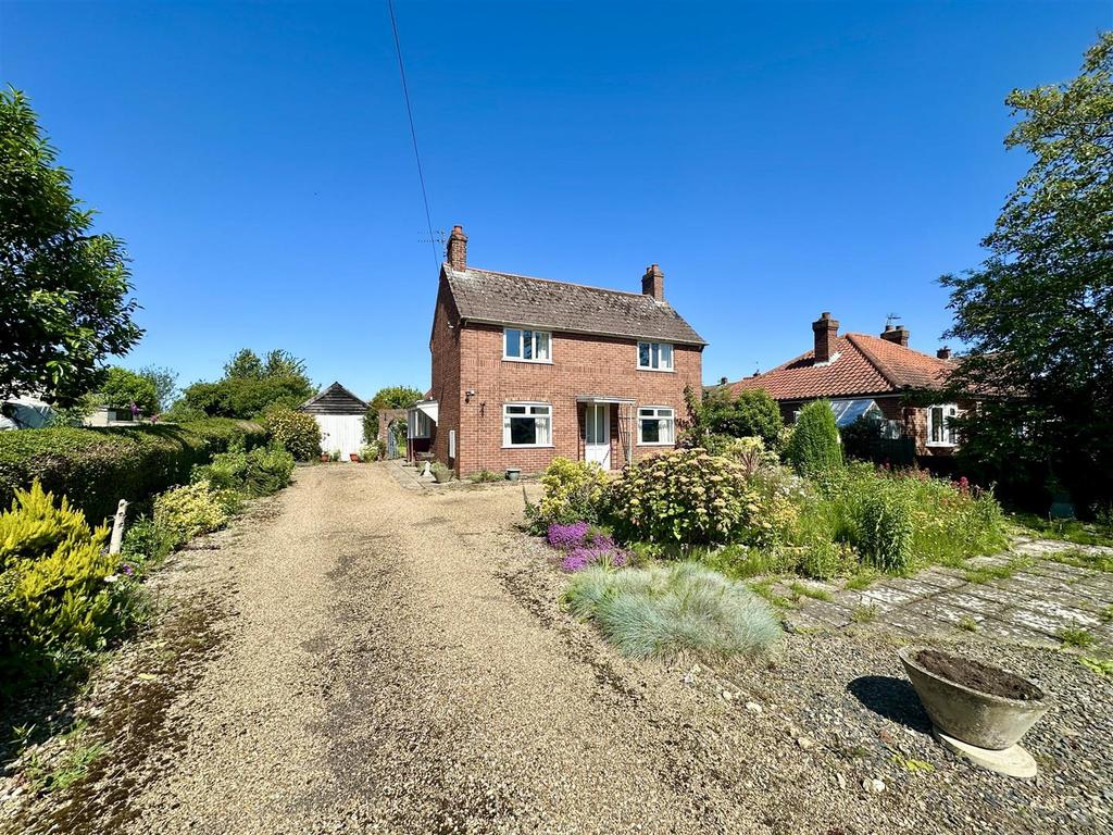 Front aspect and garden.JPEG