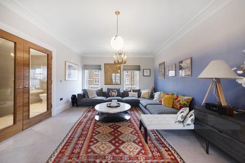 3 bedroom house to rent, Battersea Park Road, SW11