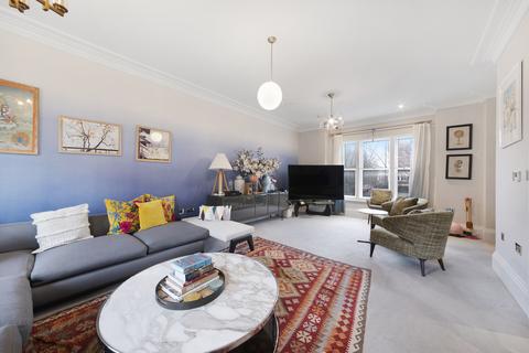 3 bedroom house to rent, Battersea Park Road, SW11