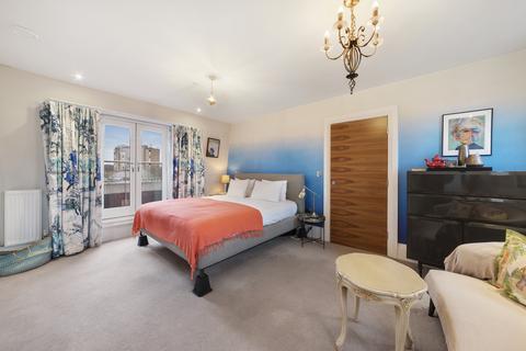 3 bedroom house to rent, Battersea Park Road, SW11