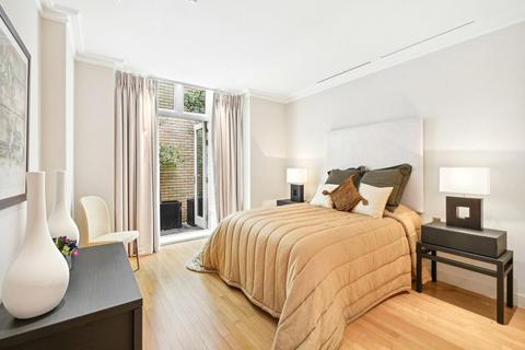 5 bedroom end of terrace house for sale, Wycombe Square,London