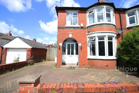 1 Broderick Avenue, Blackpool, FY2 0QJ