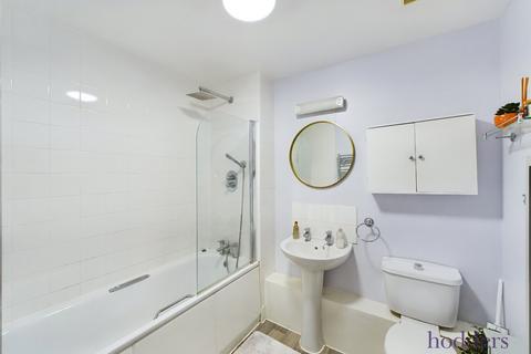 1 bedroom apartment for sale, Guildford Street, Chertsey, Surrey, KT16