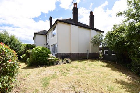 4 bedroom semi-detached house for sale, Kings Avenue Bromley BR1