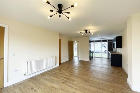 4 bedroom detached house to rent, FARINGDON COURT, BASINGSTOKE, HAMPSHIRE, RG24