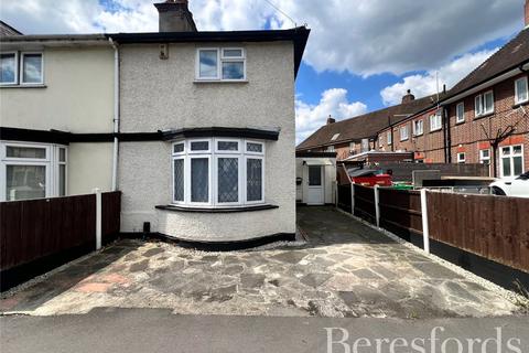 3 bedroom maisonette for sale, Slewins Lane, Hornchurch, RM11