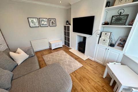 16 Barton Avenue, Knott End On Sea, Poulton-le-fylde, FY6 0BW