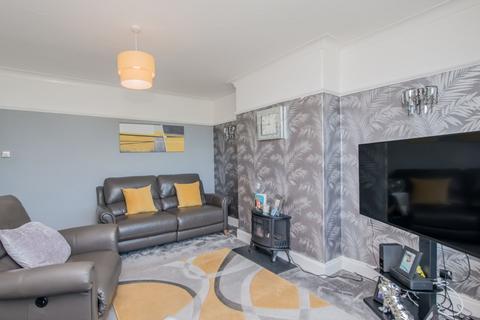 3 bedroom semi-detached house for sale, Windhill, Windhill BD18