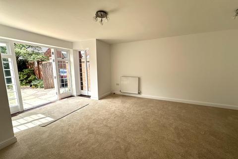 3 bedroom townhouse for sale, Evershed Way, Burton-on-Trent, DE14